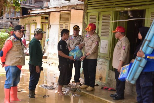 Curah Hujan Tinggi, Wali Kota Himbau Masyarakat Periksa Saluran Air Untuk Mencegah Tanah Longsor