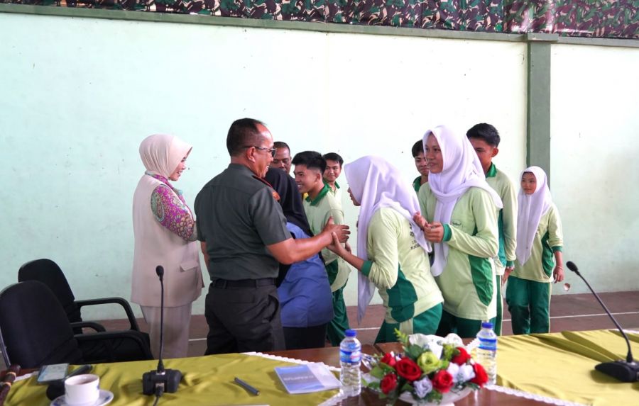 Danrem 032/Wbr Berikan Bimbingan dan Motivasi Kepada Siswa/Siswi Yayasan Kartika Jaya