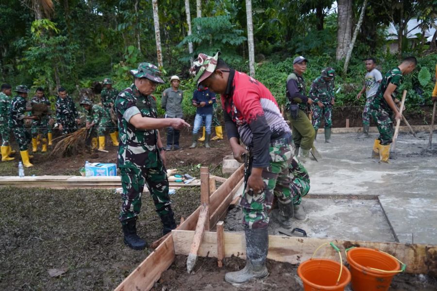 Danrem 032/Wbr Pastikan Pembangunan Huntara Di Agam Tepat Waktu 