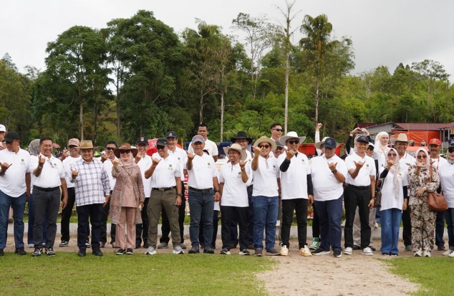Danrem 032/Wirabraja Hadiri Acara Pembukaan Event Pacu Kuda Di Kabupaten Agam