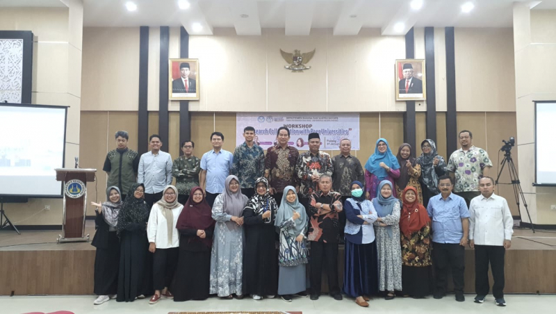 Departemen Bahasa dan Sastra Inggris FBS UNP Laksanakan Lokakarya Kolaborasi Riset