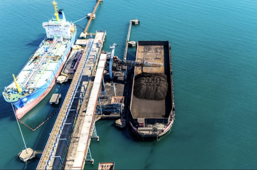 Dermaga yang Menjaga Ketahanan Energi Indonesia
