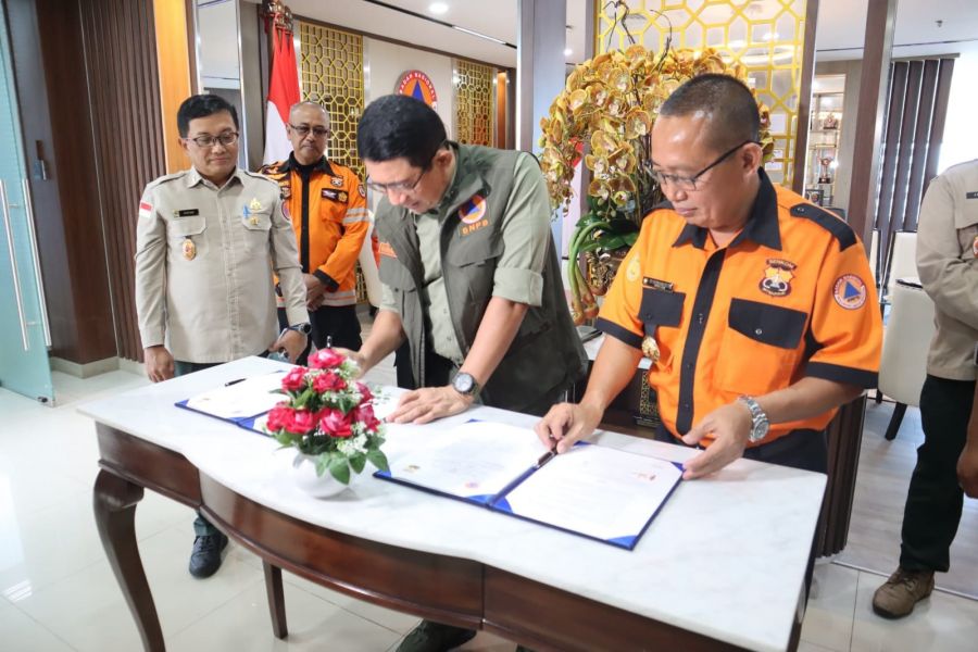 Didampingi Sekjen, Ketum PP Senkom Tanda Tangani MoU dengan BNPB
