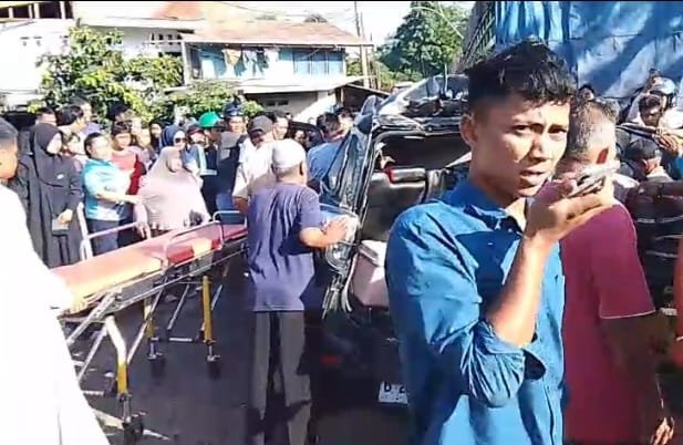Diduga Rem Blong, Kecelakaan Beruntun di Jalan Padang - Solok Memakan Korban Jiwa dan Luka -Luka