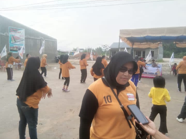 Dihari Terakhir Masa Kampanye, Caleg DPRD Padang Risma Sinaga Senam Pagi Bersama Masyarakat 