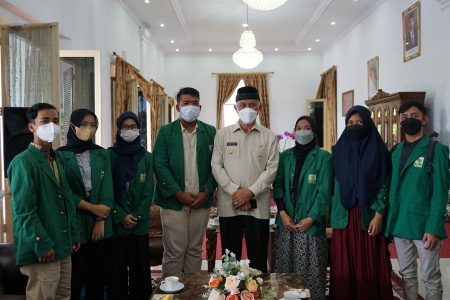 Diminati Peserta Mancanegara, Gubernur Mahyeldi Puji Kreatifitas Panitia Lomba Biologi XIX Unand