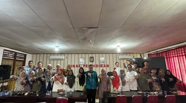 Dinas Pendidikan Kab Dharmasraya Gelar Pelatihan Public Speaking