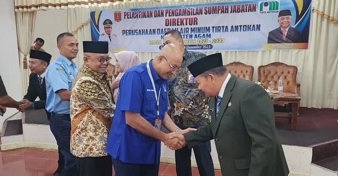 Dirut Hendra Pebrizal Hadiri Pelantikan Direktur PDAM Tirta Antokan Kab Agam