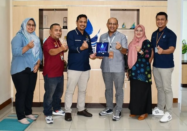 Dirut Perumda AM Kota Padang Terima Kunjungan Tim Komisi Informasi Sumbar