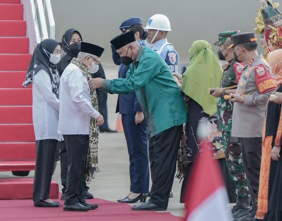 Disambut Gubernur Sumbar, Wapres RI Tiba di Padang