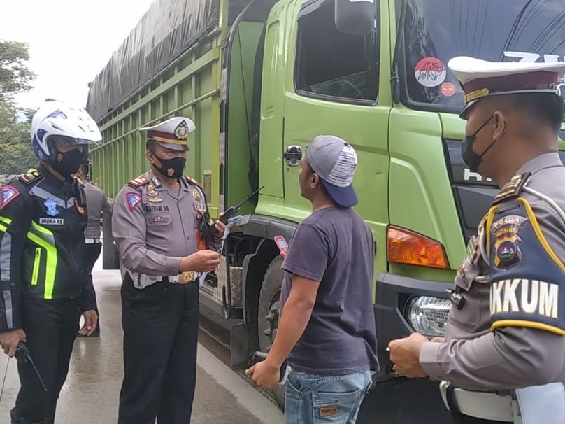 Ditlantas Polda Sumbar Razia ODOL, 31 Kendaraan di Tilang