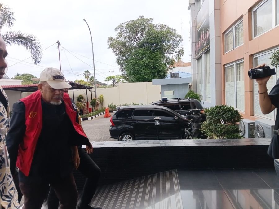 DPO Korupsi Pasar Atas Bukittinggi
Akhirnya Berakhir