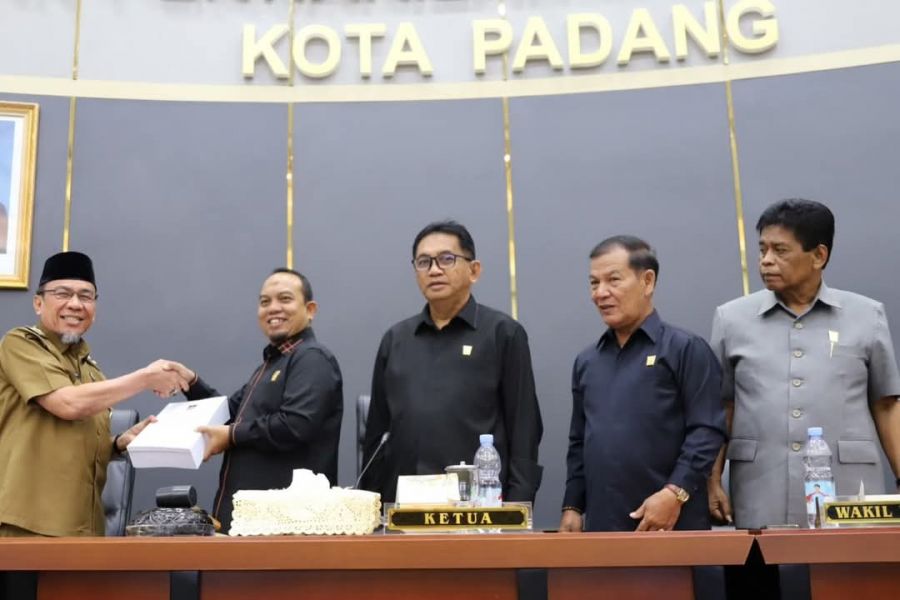 DPRD Kota Padang Gelar Rapat Paripurna Penyampaian Perubahan KUA-PPAS APBD 2025 dari Pemko Padang
