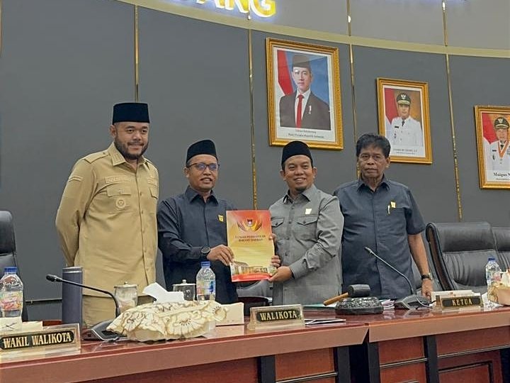 DPRD Kota Padang Gelar Rapat Paripurna Penyampaian Pendapat Akhir Terhadap KUA dan PPAS TA 2027