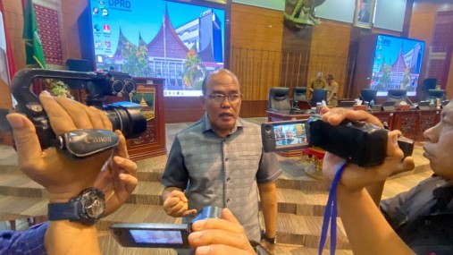 DPRD Sumbar Umumkan Nama - Nama Pansus Pembahasan Permasalahan Novotel