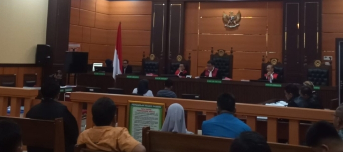Dua Terdakwa Kasus KUR, Majelis Hakim Jatuhkan Vonis