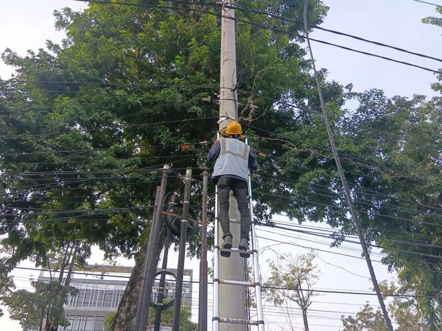Dukung Infrastruktur Telekomunikasi PLN Icon Plus Lakukan Penataan Jaringan Fiber Optik di Pekanbaru