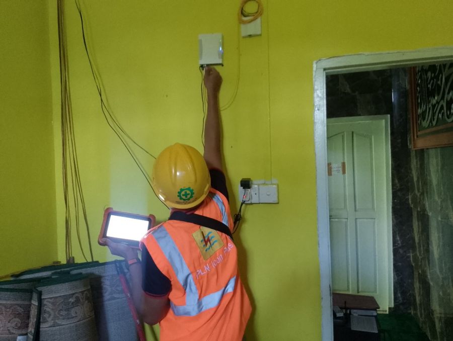 Dukung Kelancaran Ibadah Ramadan, PLN Icon Plus Perkuat Jaringan Internet Masjid Nurul Iman Kijang