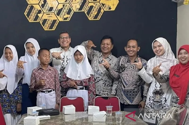 Empat Pelajar Kabupaten Dharmasraya Wakili Sumbar di Ajang Olimpiade Sains Nasional