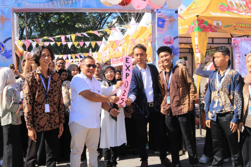 Expo Kewirausahaan HMD Akuntansi UNP 2025 Resmi Dibuka: Dorong Mahasiswa Jadi Pengusaha Masa Depan