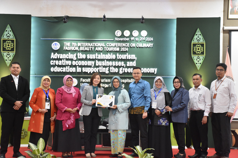Fakultas Pariwisata dan Perhotelan UNP Sukses Gelar ICCFBT ke-7