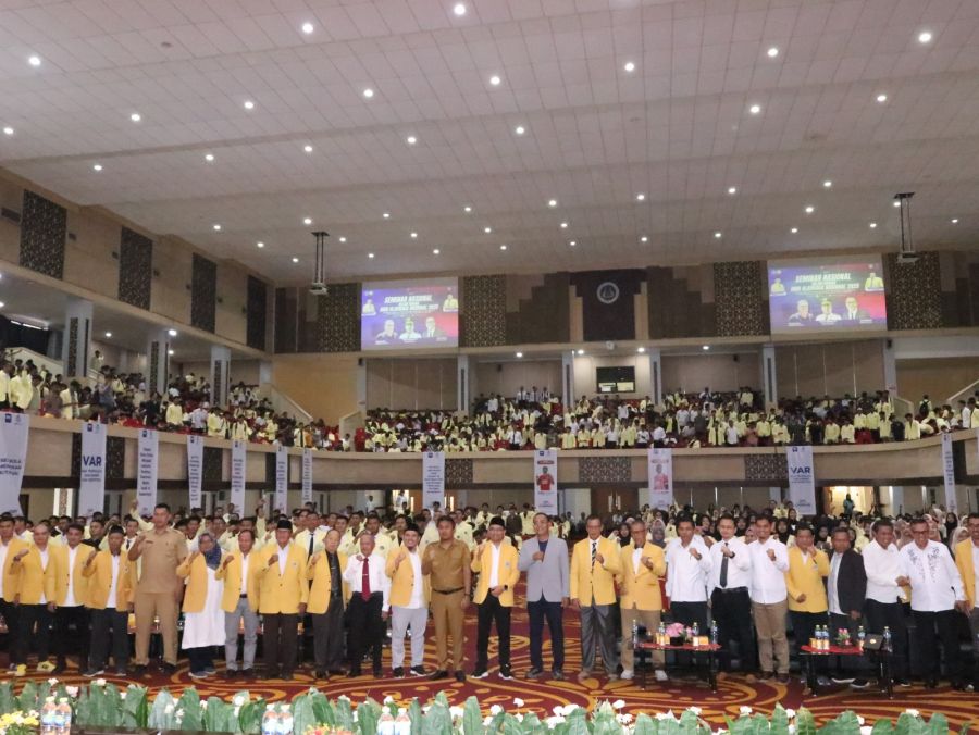 FIK UNP Gelar Seminar Nasional Bahas Industrialisasi Olahraga  Sosialisasi VAR, & Pelatihan Profesi
