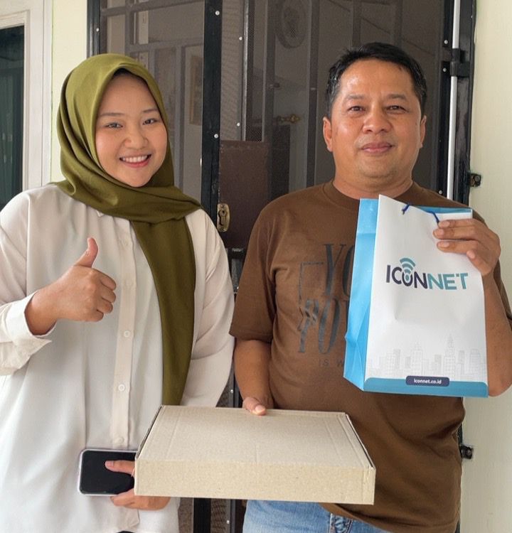 Gelar Program TERANET, PLN Icon Plus Sumbagteng Sambangi Pelanggan Setia ICONNET di Padang