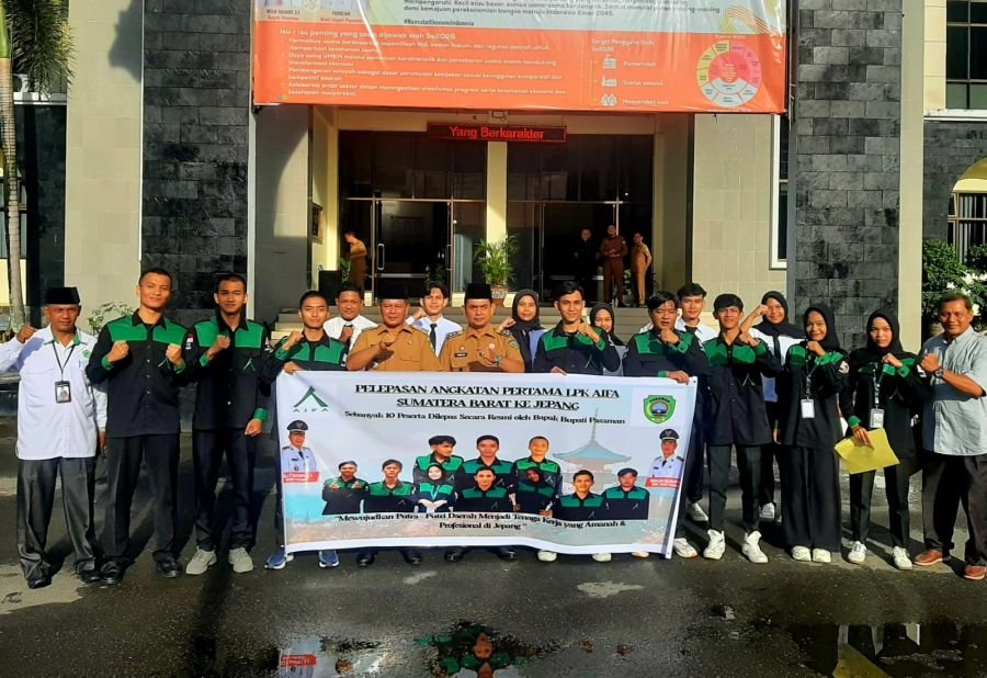 Genjot Progul, Pemkab Perluas Akses Kesempatan Kerja Berkualitas, Bupati Welly Lepas 61 CPMI Pasaman