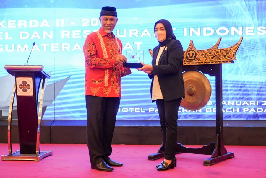 Gubernur Mahyeldi Ajak Pelaku Industri Pariwisata Kolaborasi Bangkitkan Parawisata Sumbar
