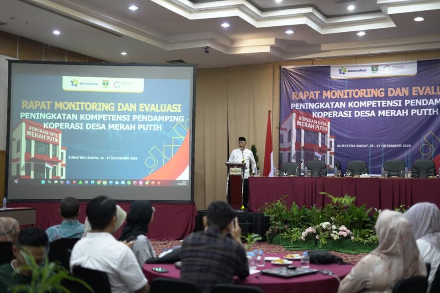 Gubernur Mahyeldi Ajak Satgas Koperasi Merah Putih Teladani Nilai Perjuangan Bung Hatta