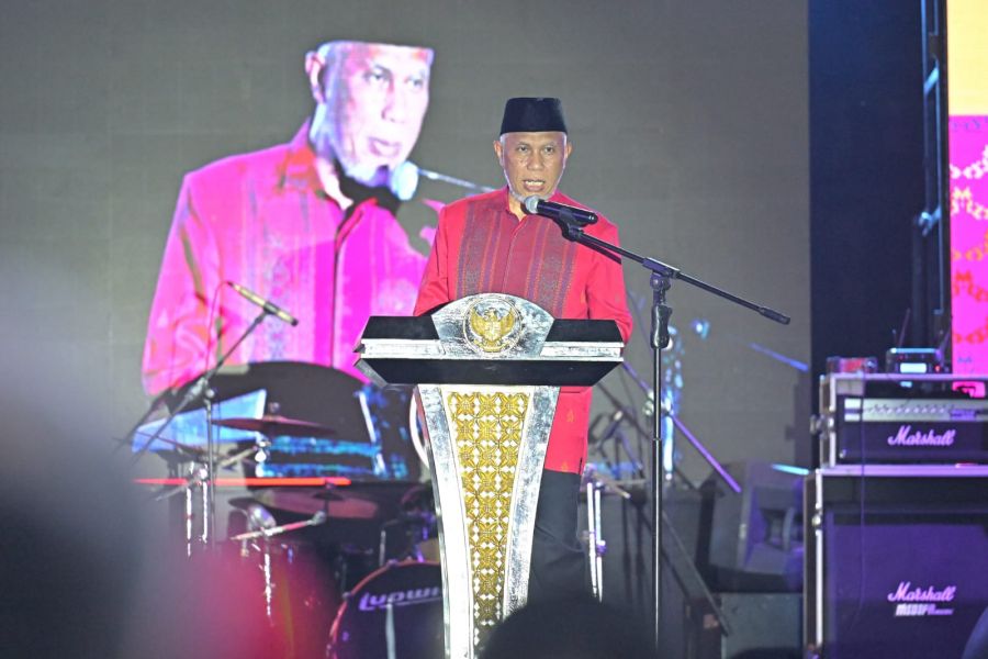 Gubernur Mahyeldi Buka Festival Siti Nurbaya dan Cap Go Meh 2025 di Kawasan Kota Tua Padang