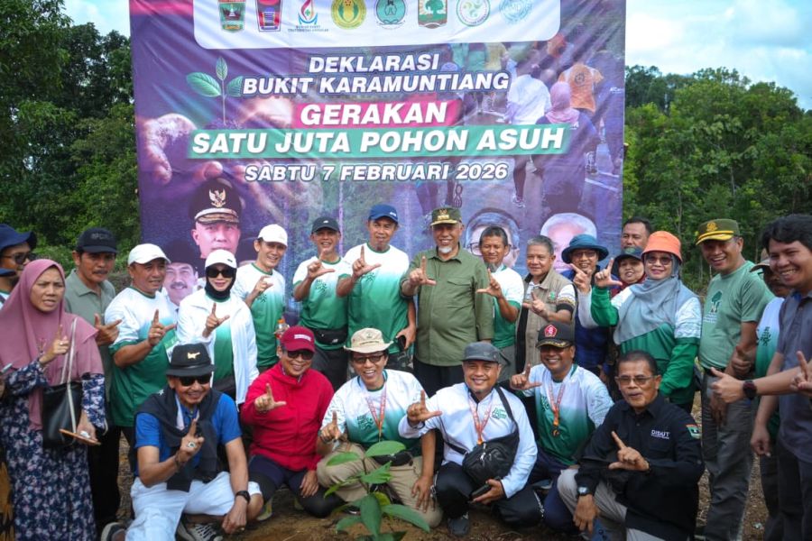 Gubernur Mahyeldi Apresiasi Deklarasi Bukit Karumuntiang, Dorong Kolaborasi Pelestarian Lingkungan