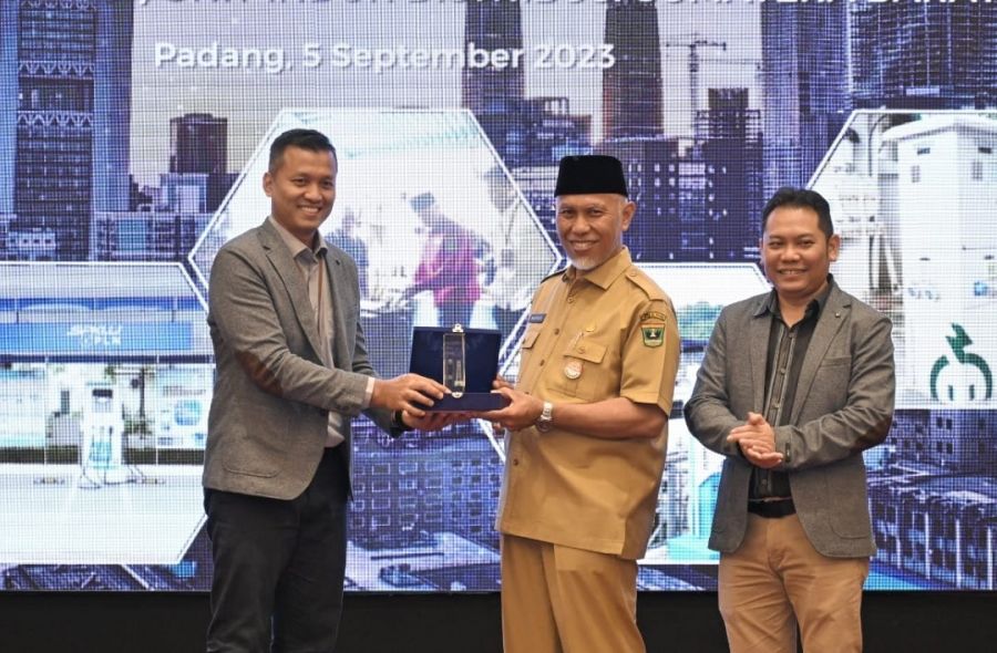 Gubernur Mahyeldi Apresiasi Komitmen Pelayanan PLN untuk Warga Sumbar