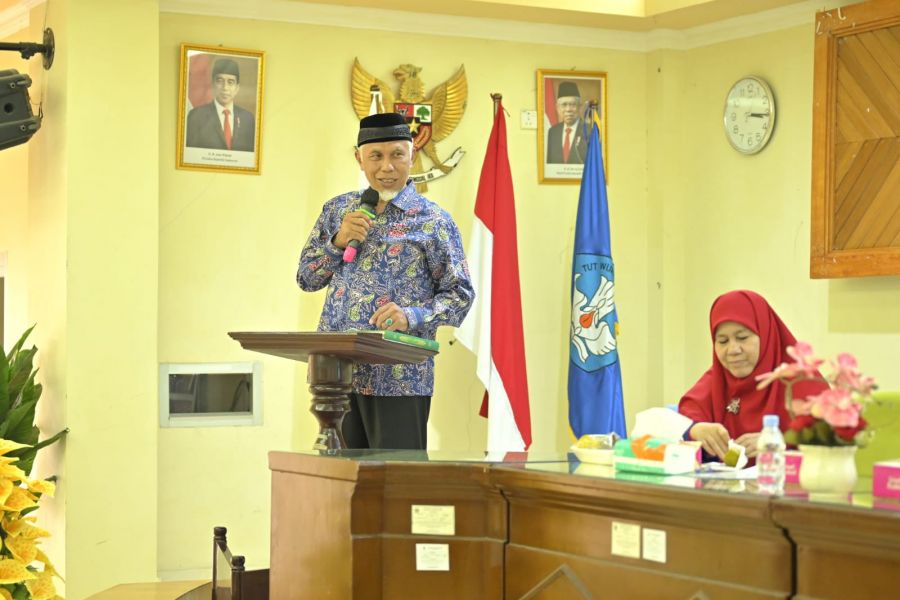 Gubernur Mahyeldi dan Bunda PAUD Harneli Lantik APPAUDI Sumbar