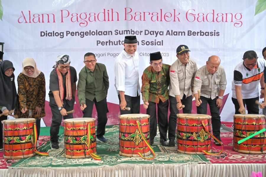 Gubernur Mahyeldi Instruksikan Sejumlah OPD Dukung Program Perhutanan Sosial di Sumbar