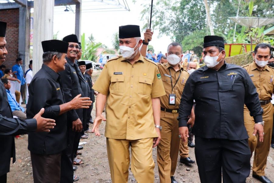 Gubernur Mahyeldi: Kearifan Lokal Tingkat Nagari Ajarkan Kepemimpinan Sejak Dini