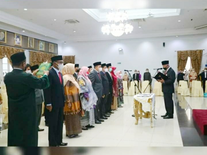 Gubernur Mahyeldi Lantik 16 Pejabat Tinggi Pratama Pemprov Sumbar