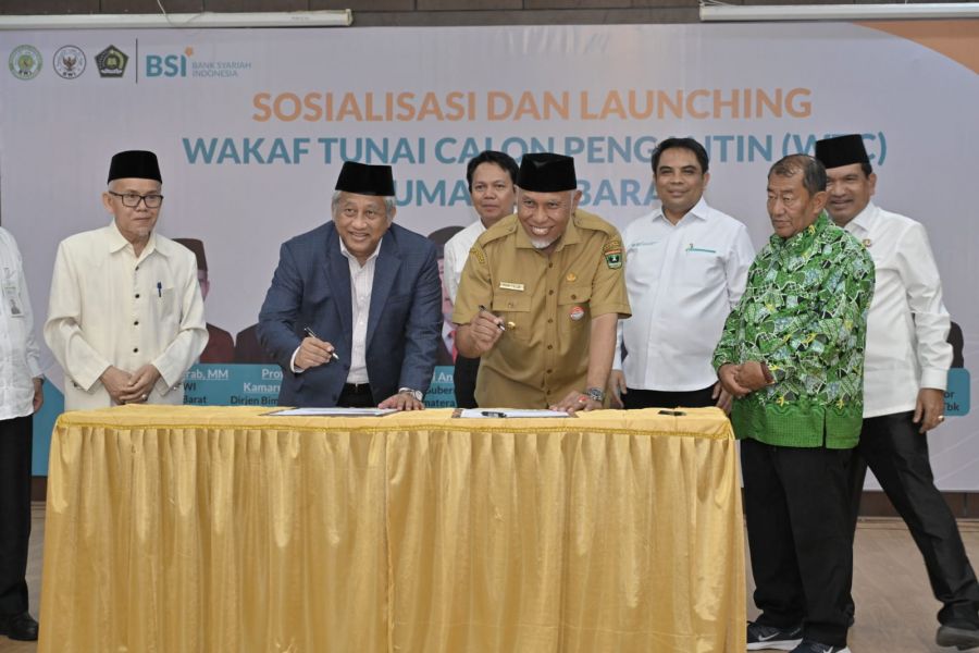 Gubernur Mahyeldi Menilai Wakaf Bisa Menjadi Solusi Permasalahan Kemiskinan