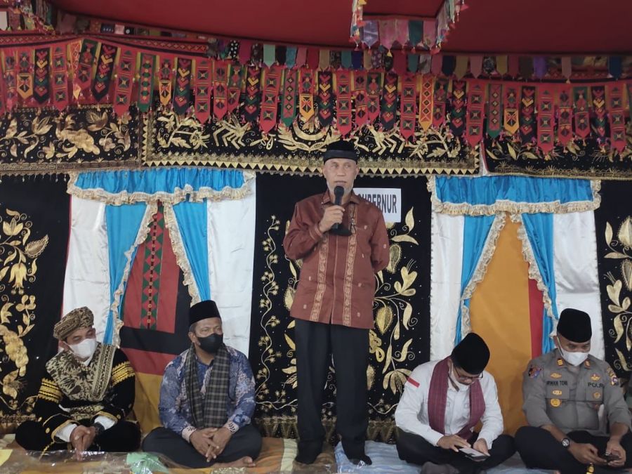 Gubernur Mahyeldi: Peran Ninik Mamak Bantu Penyelenggaraan Pemerintahan