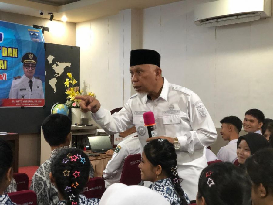 Gubernur Mahyeldi: Program ADEM, Langkah Nyata Pemerataan Pendidikan Daerah Bagi Anak di Daerah 3 T
