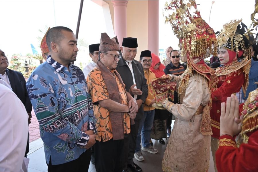 Gubernur Mahyeldi Rangkul Banyak Pihak untuk Kembangkan UMKM di Sumbar