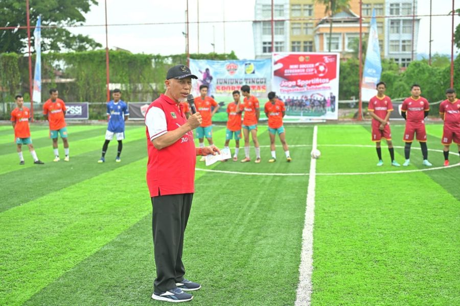 Gubernur Mahyeldi Resmi Buka Turnamen Mini Soccer Gubernur Cup 2024