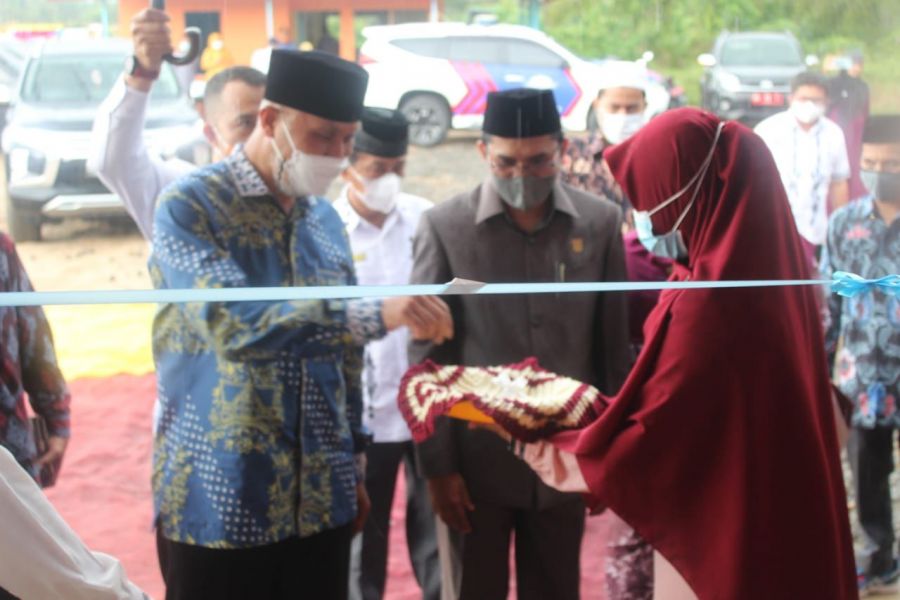 Gubernur Mahyeldi Resmikan Gedung SDIT Al-Fatihah Agam