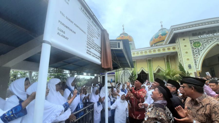 Gubernur Mahyeldi Resmikan Masjid Sekaligus Sosialisasikan Germas di Agam