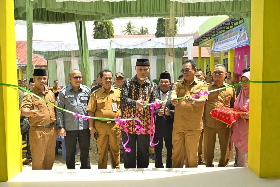 Gubernur Mahyeldi Resmikan Sejumlah Pengembangan Sarpras Pendidikan di Kabupaten Pasaman