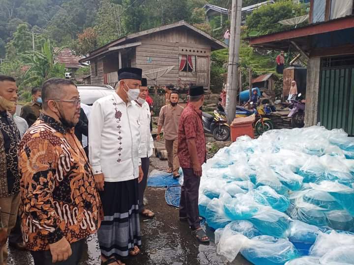 Gubernur Mahyeldi: Revitalisasi Danau Maninjau Butuh Semangat Bersama Pemerintah dan Masyarakat
