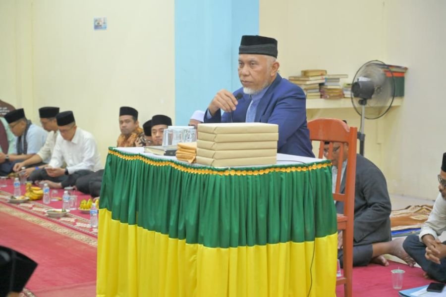 Gubernur Mahyeldi Safari Ramadan ke Pasaman, Perkuat Silaturahmi dan Serahkan Bantuan untuk Masjid
