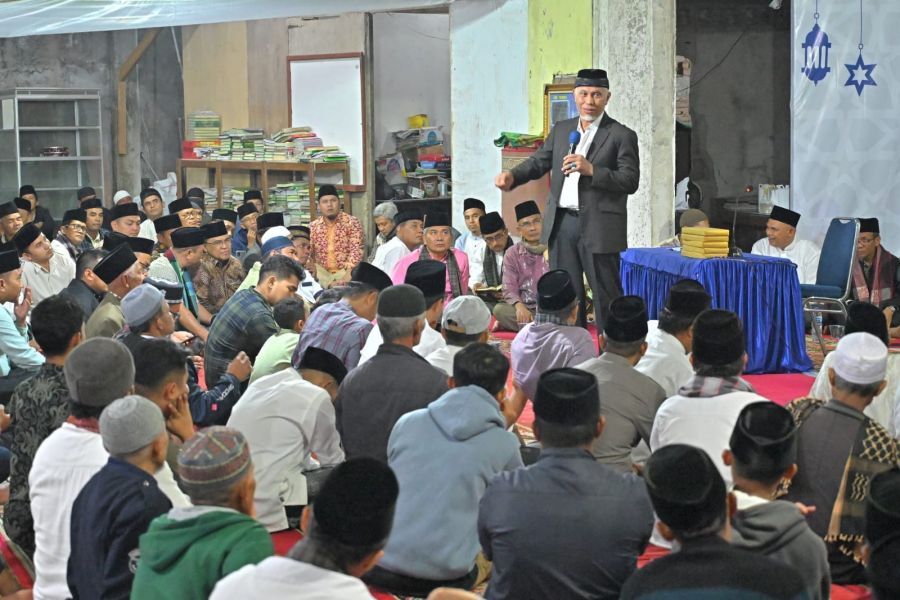 Gubernur Mahyeldi Safari Ramadhan di Masjid Raya Bukik Sileh
