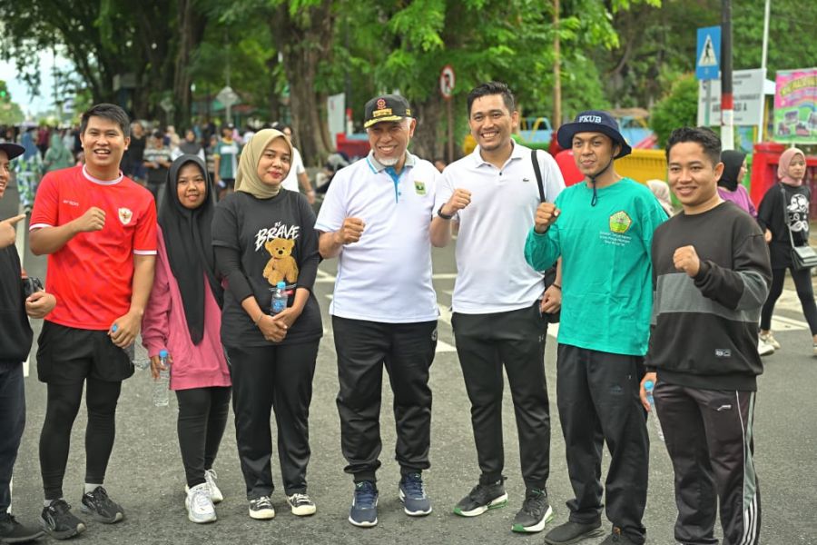 Gubernur Mahyeldi Sebut Area Car Free Day Diperpanjang untuk Fasilitasi UMKM dan Kreativitas Warga