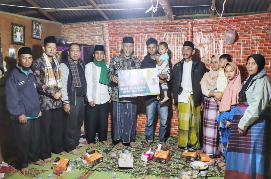 Gubernur Mahyeldi Singgah Sahur di Rumah Teratas di Kaki Gunung Singgalang
